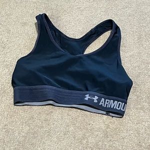Under Armour Sports Bra Size Small